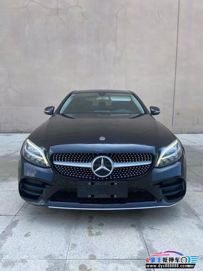 19年奔驰C轿车抵押车出售