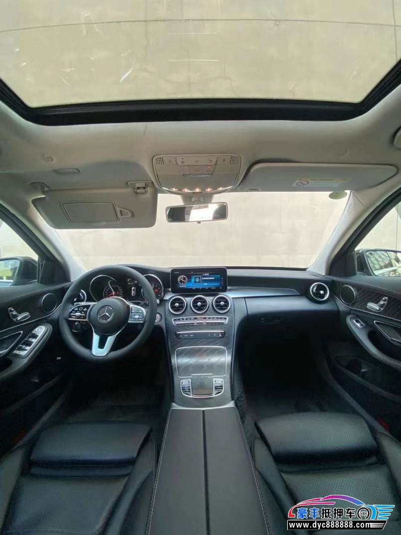 19年奔驰C轿车抵押车出售