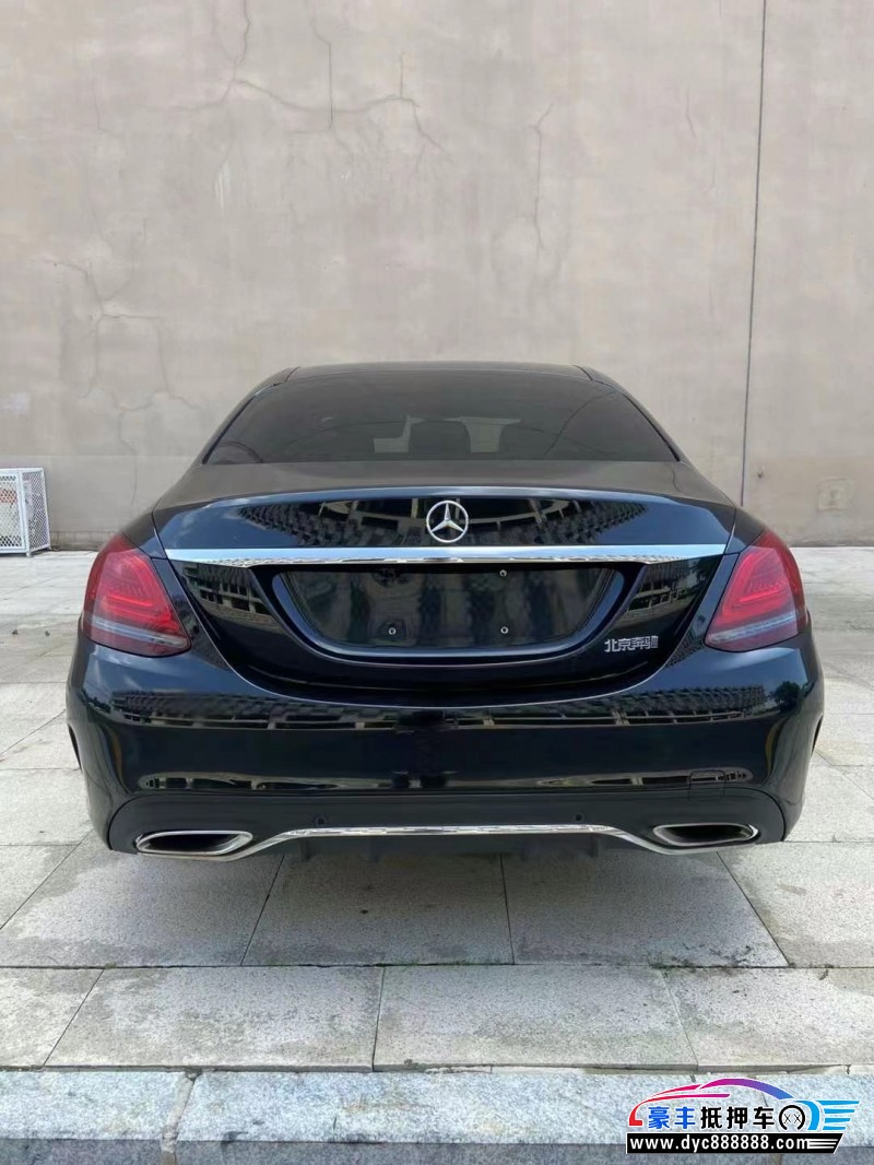 19年奔驰C轿车抵押车出售