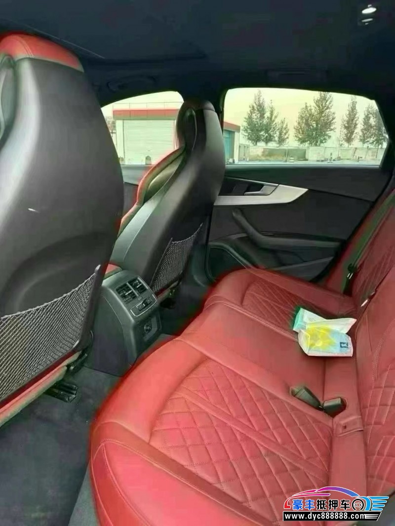 20年奥迪S4轿车抵押车出售