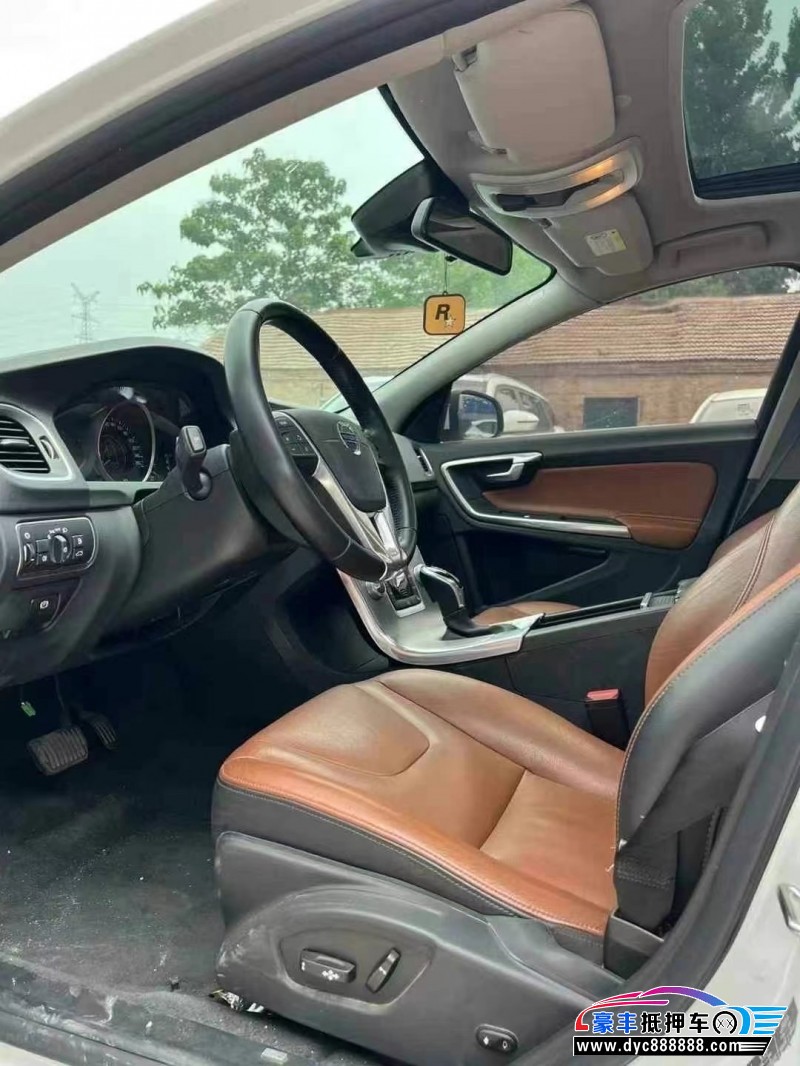 16年沃尔沃S60轿车抵押车出售