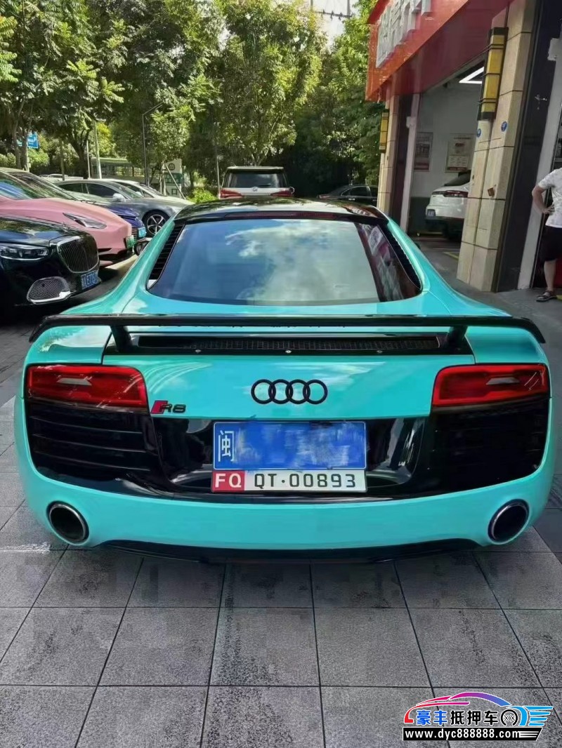 14年奥迪R8轿车抵押车出售