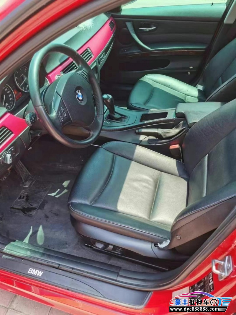 11年宝马1系轿车抵押车出售