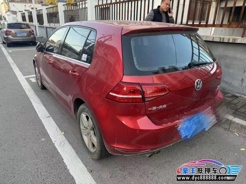 17年大众高尔夫轿车抵押车出售