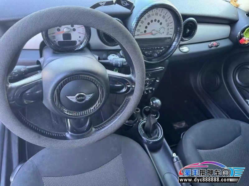 11年宝马MINI轿车抵押车出售