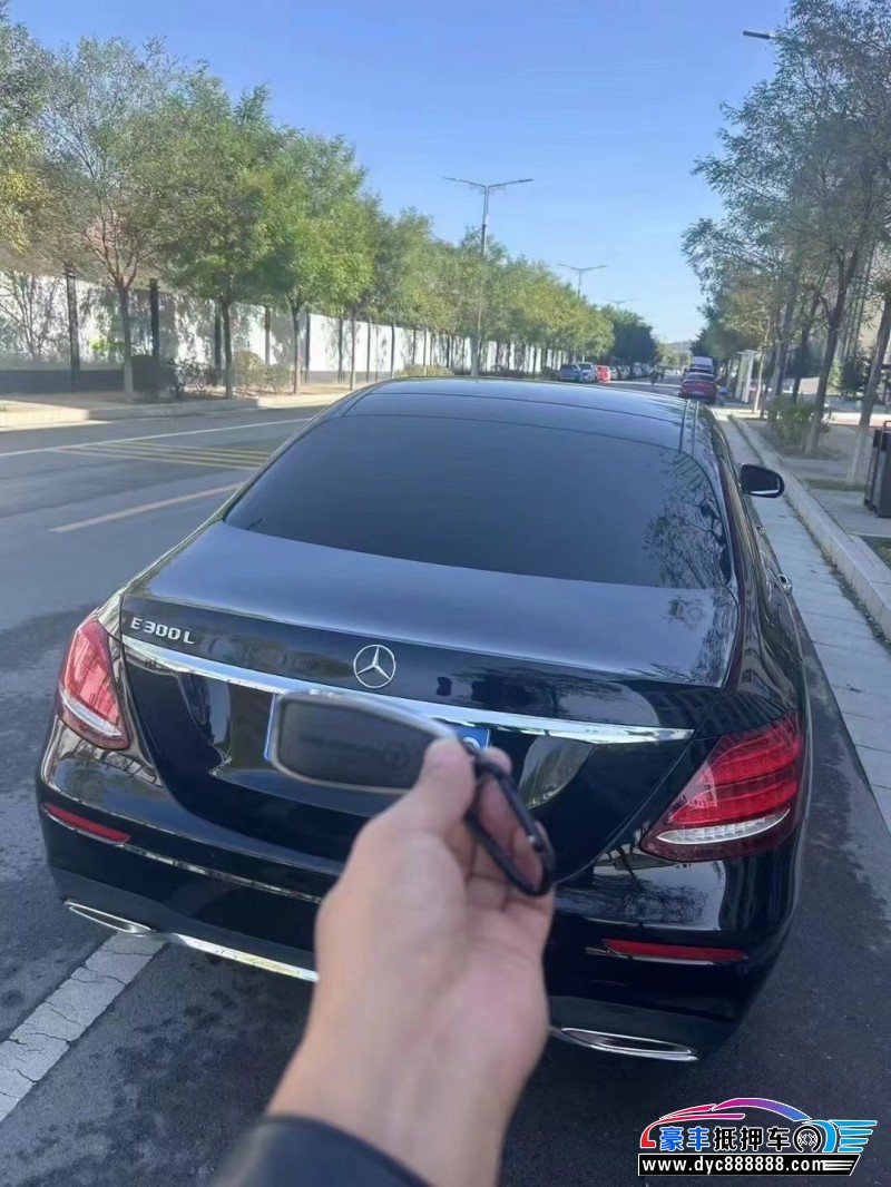 20年奔驰E轿车抵押车出售