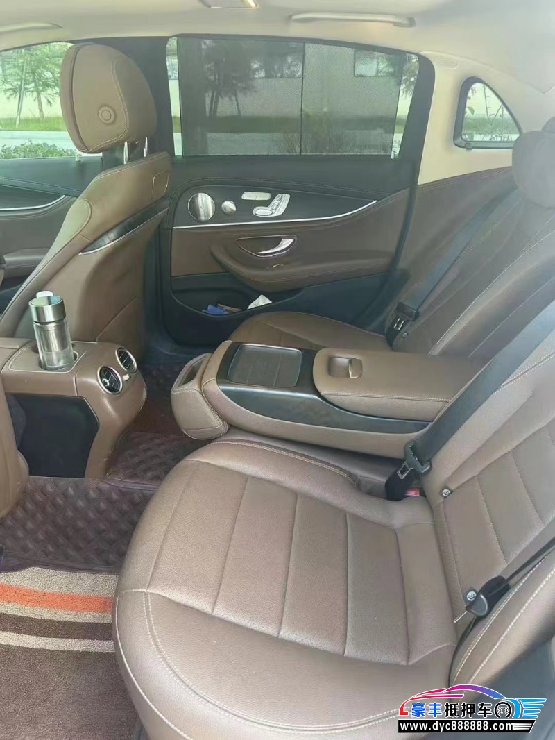 20年奔驰E轿车抵押车出售