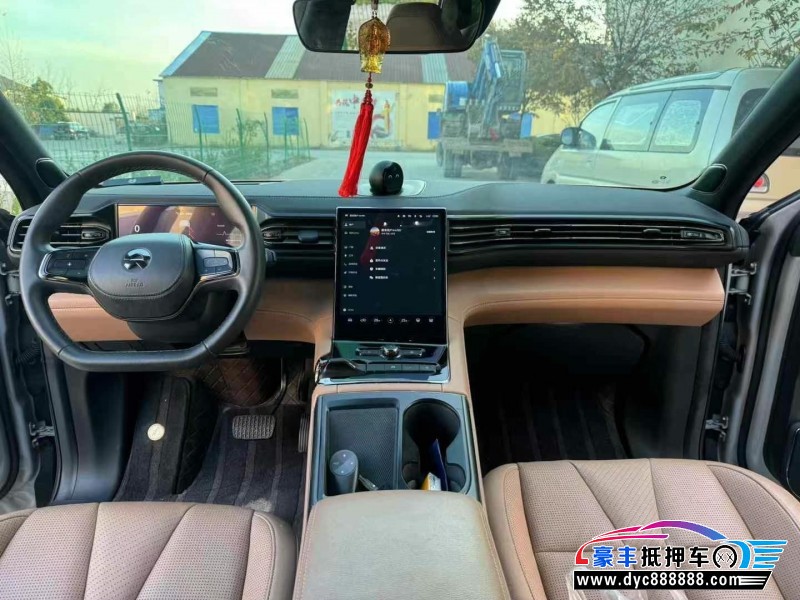 22年蔚来ES8轿车抵押车出售