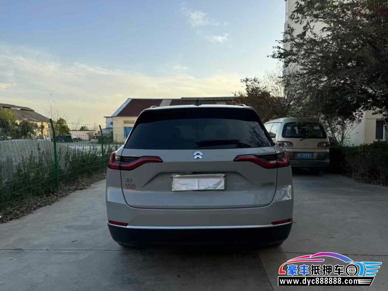 22年蔚来ES8轿车抵押车出售