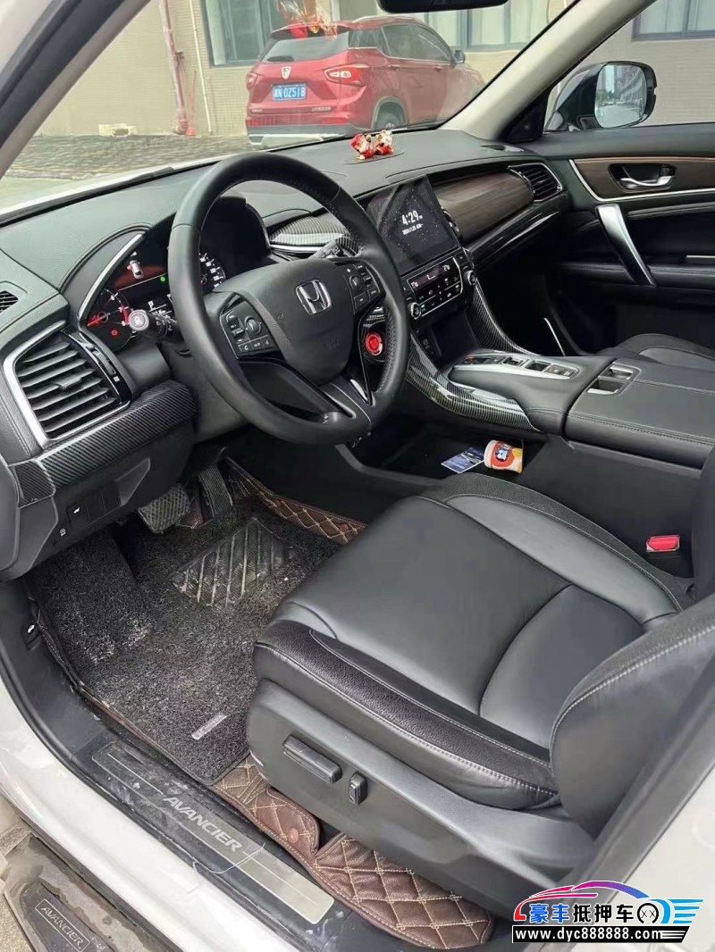 18年本田冠道轿车抵押车出售