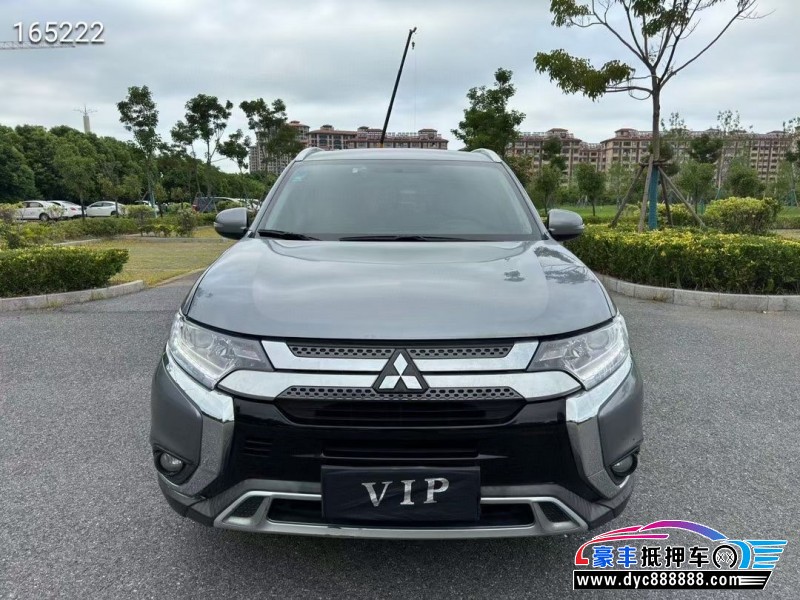 20年三菱欧蓝德轿车抵押车出售