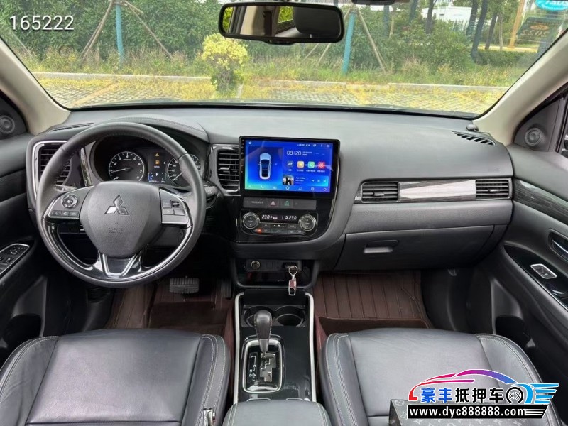 20年三菱欧蓝德轿车抵押车出售