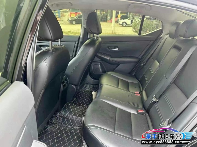 22年日产轩逸轿车抵押车出售