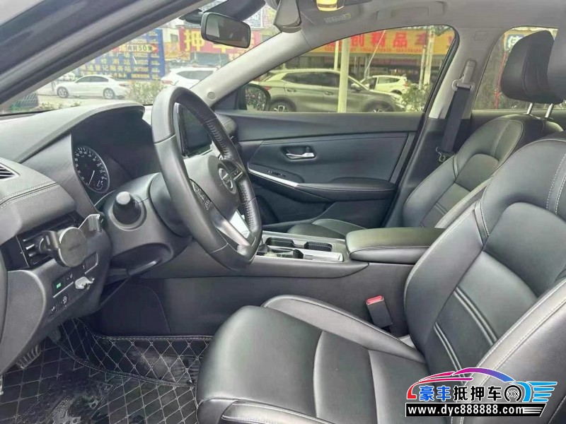 22年日产轩逸轿车抵押车出售