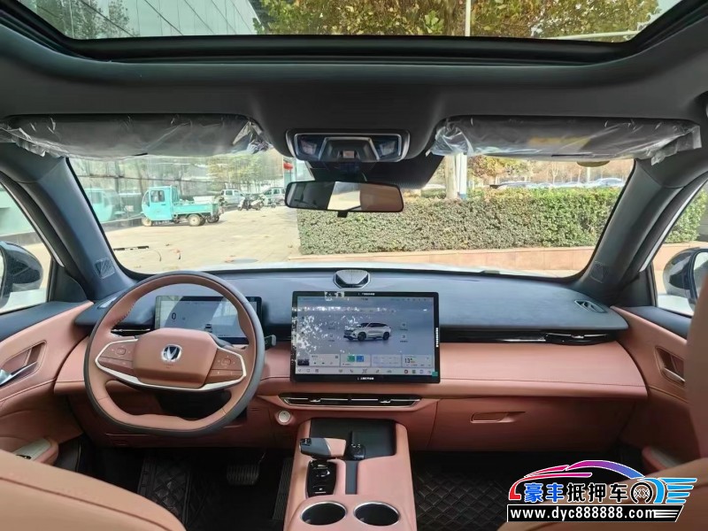 24年长安长安UNI轿车抵押车出售