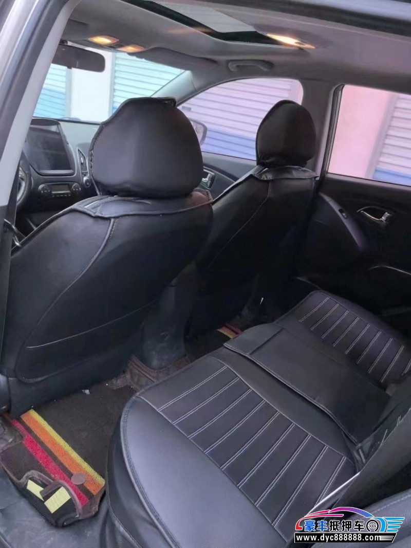 15年现代ix35轿车抵押车出售