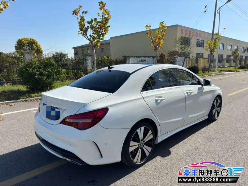 18年奔驰CLA轿车抵押车出售