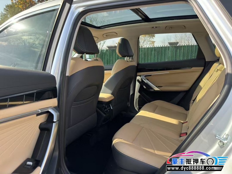 23年吉利博越轿车抵押车出售