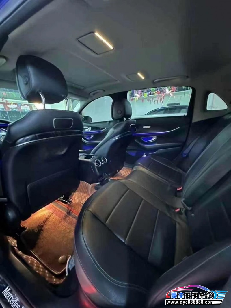 17年奔驰E轿车抵押车出售