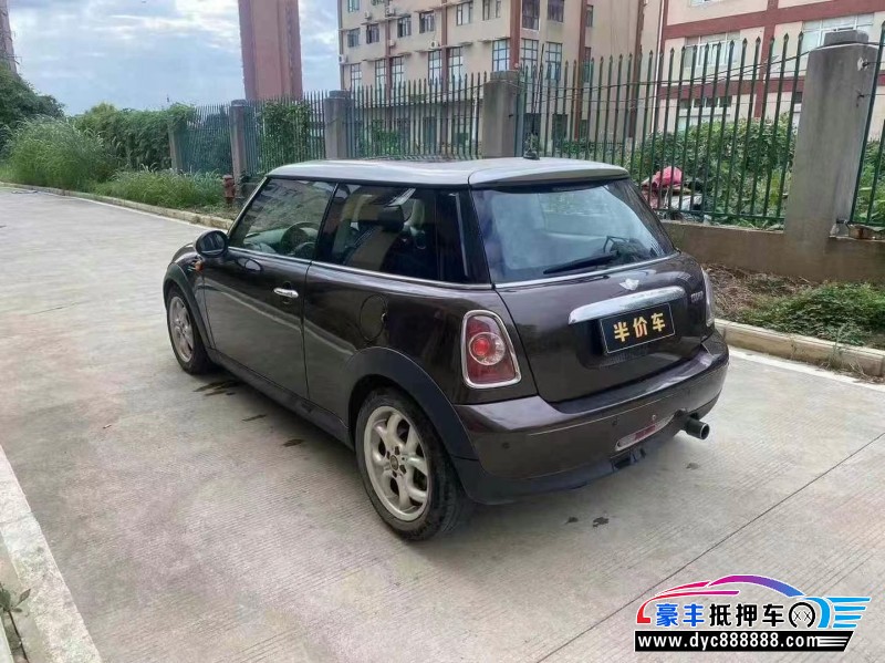 11年宝马MINI轿车抵押车出售