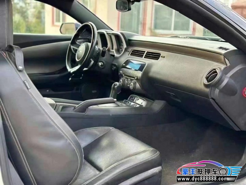 14年雪佛兰科迈罗轿车抵押车出售