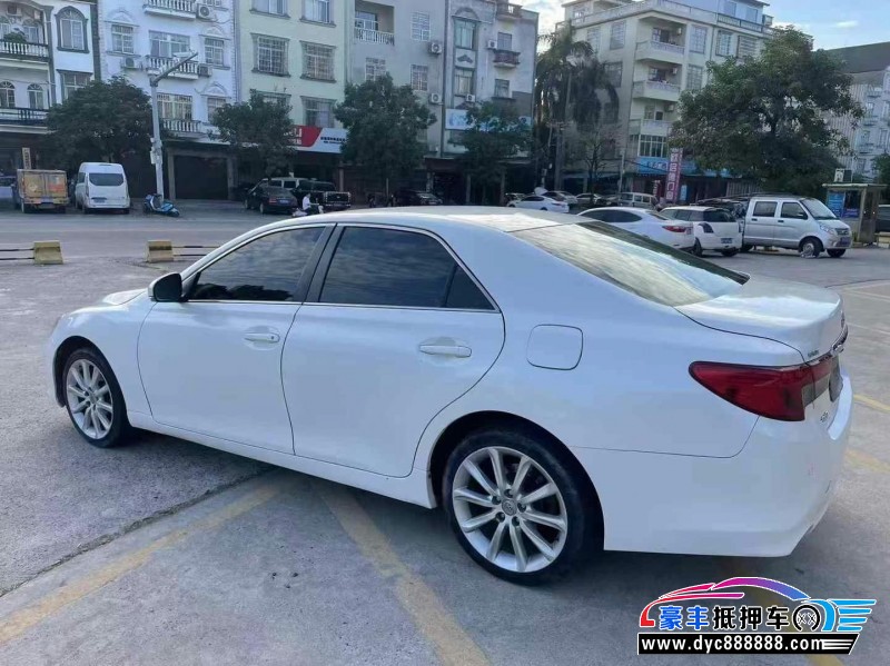 16年丰田锐志轿车抵押车出售