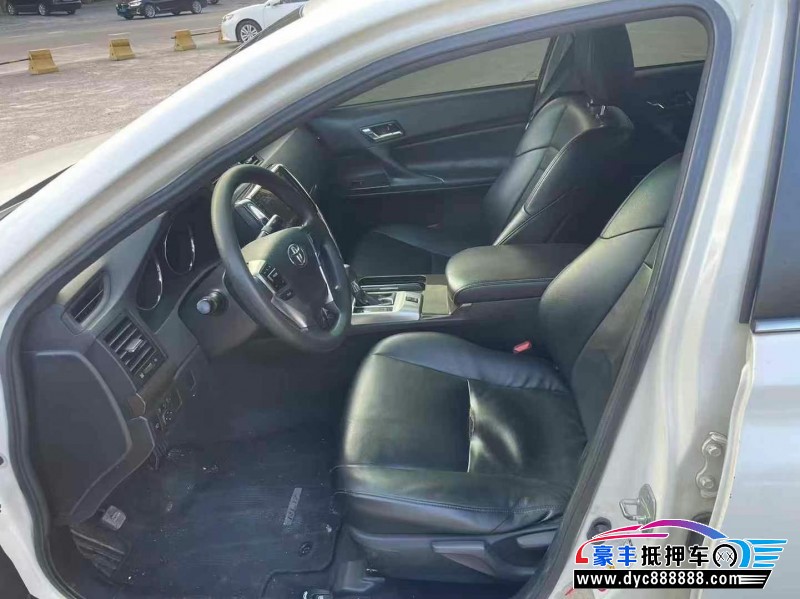 16年丰田锐志轿车抵押车出售