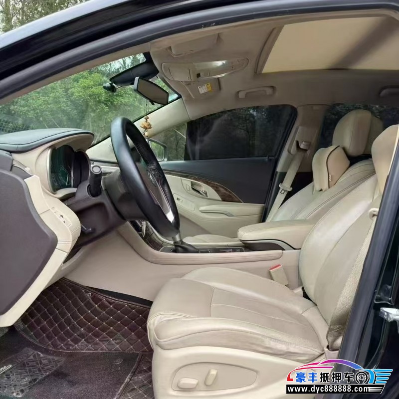 15年别克君越轿车抵押车出售