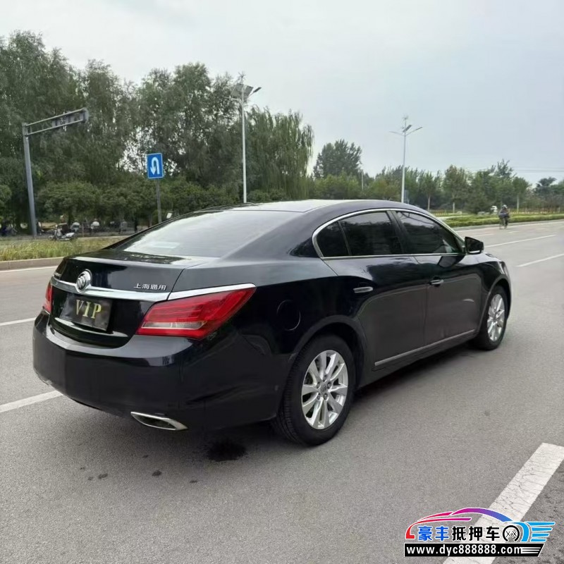 15年别克君越轿车抵押车出售