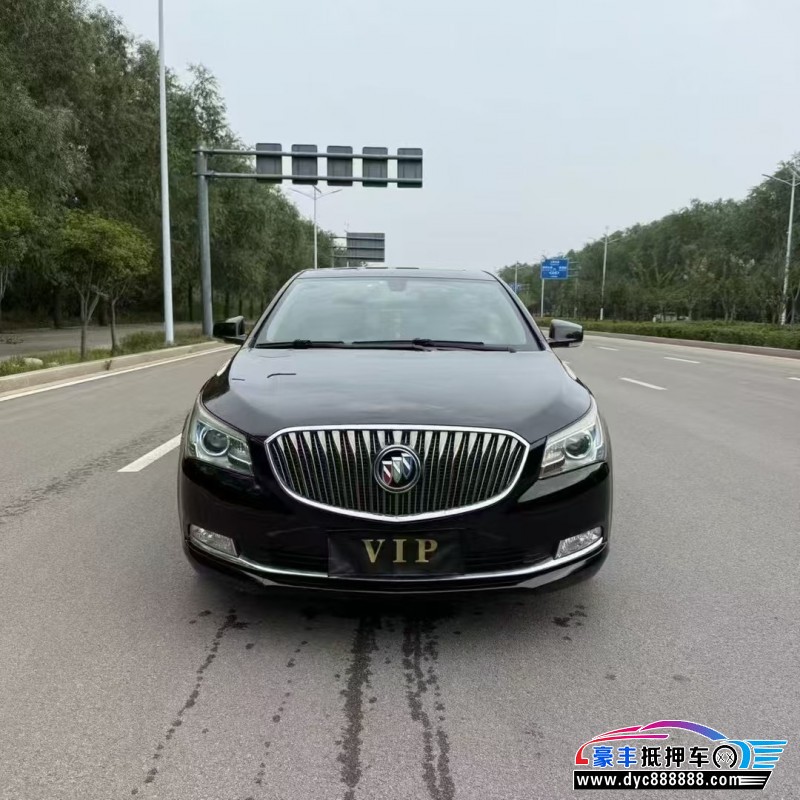 15年别克君越轿车抵押车出售