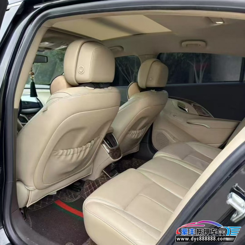 15年别克君越轿车抵押车出售