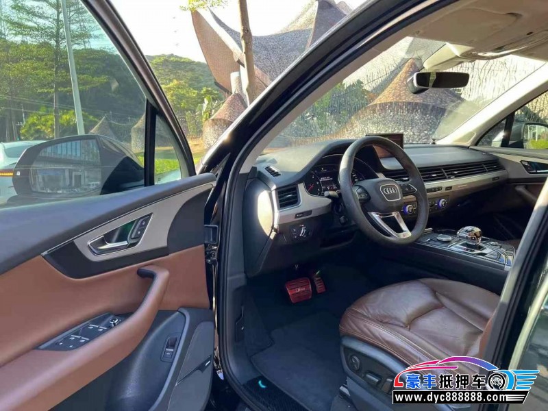 16年奥迪Q7轿车抵押车出售