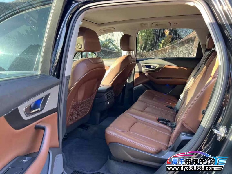 16年奥迪Q7轿车抵押车出售