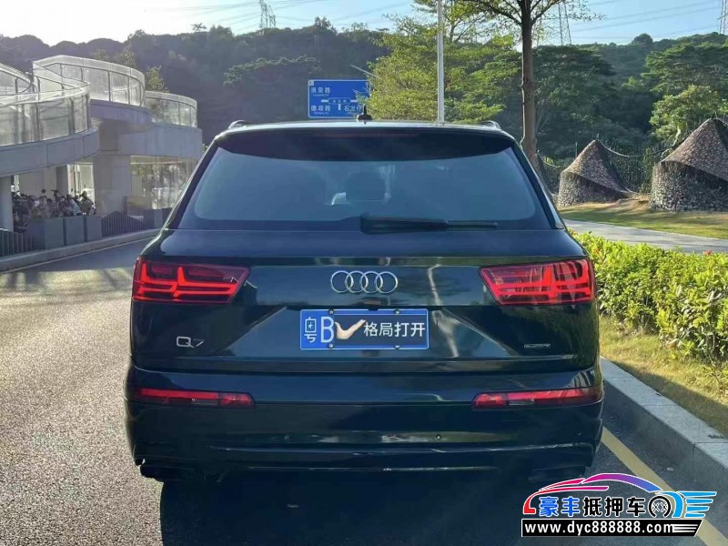 16年奥迪Q7轿车抵押车出售
