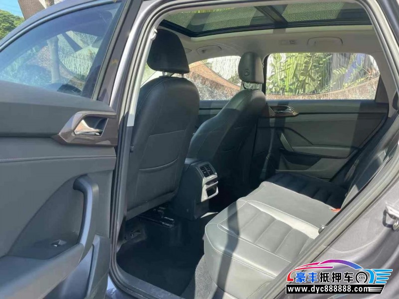 20年大众途岳轿车抵押车出售