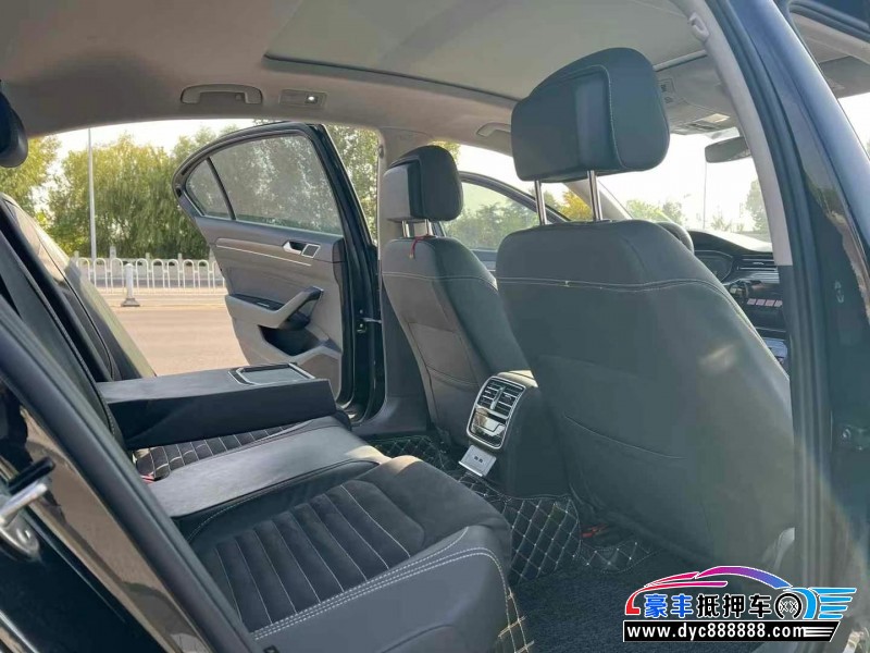 21年大众迈腾轿车抵押车出售