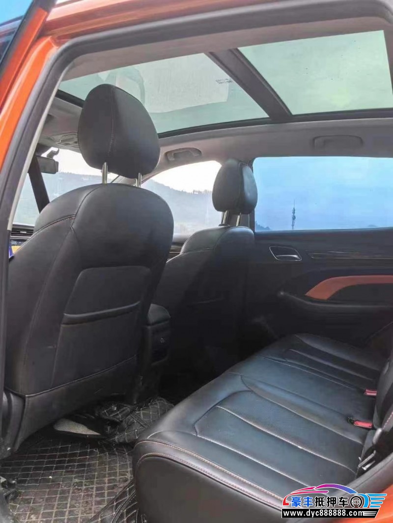 22年荣威RX3轿车抵押车出售