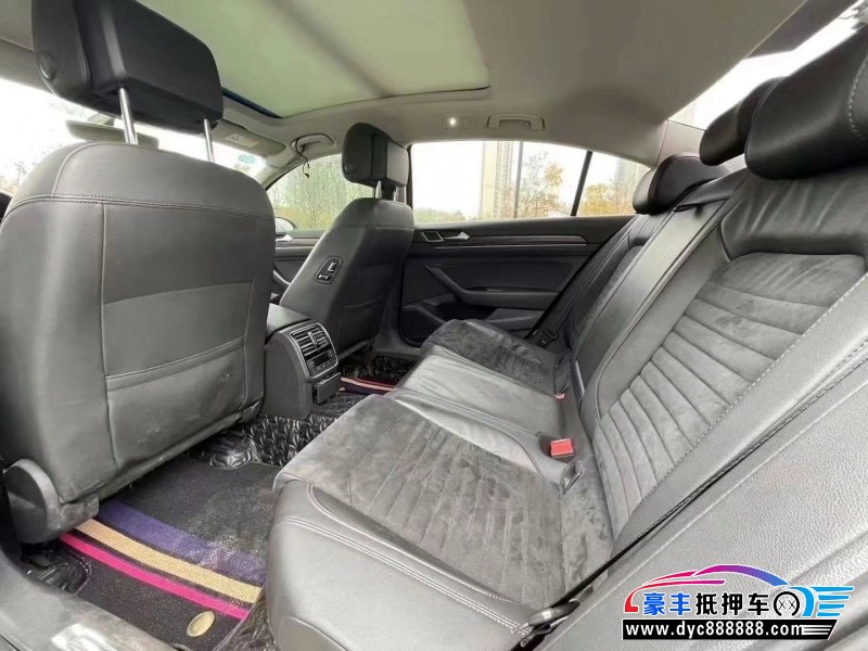 18年大众迈腾轿车抵押车出售