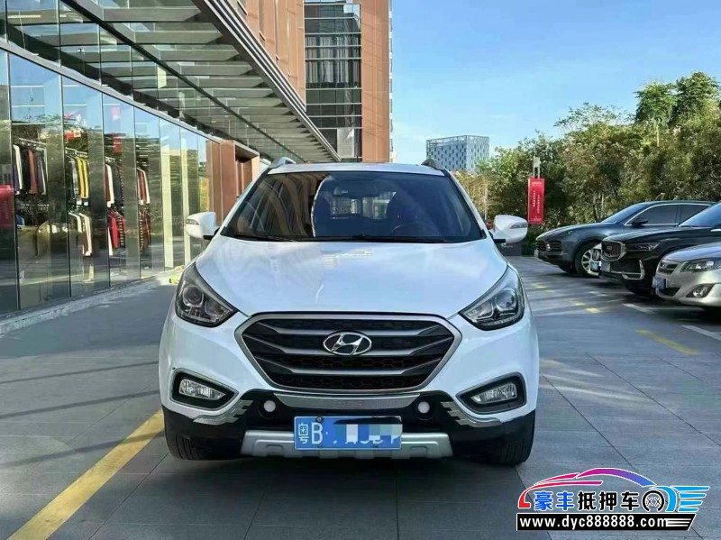 14年现代ix35轿车抵押车出售