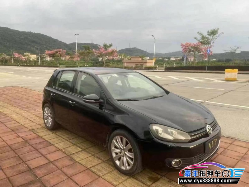 10年大众高尔夫轿车抵押车出售
