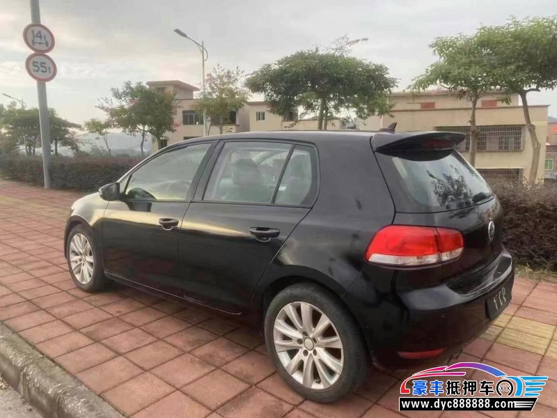 10年大众高尔夫轿车抵押车出售