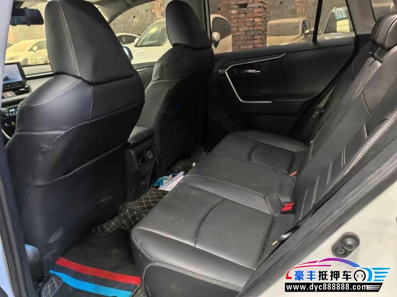 23年丰田RAV4荣放轿车抵押车出售