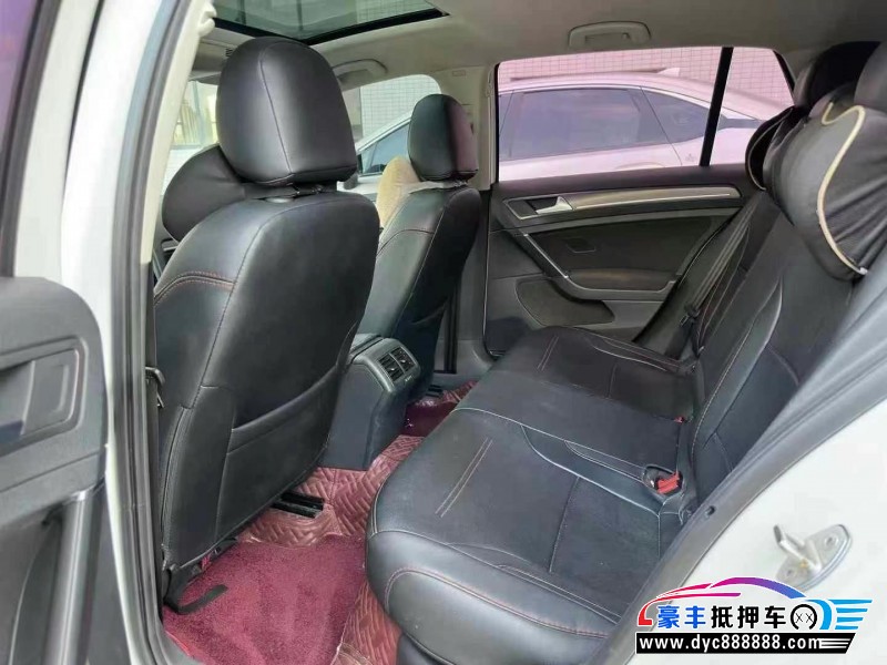 16年大众高尔夫轿车抵押车出售