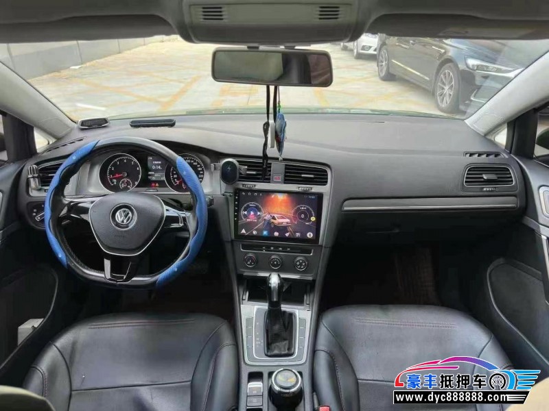 16年大众高尔夫轿车抵押车出售