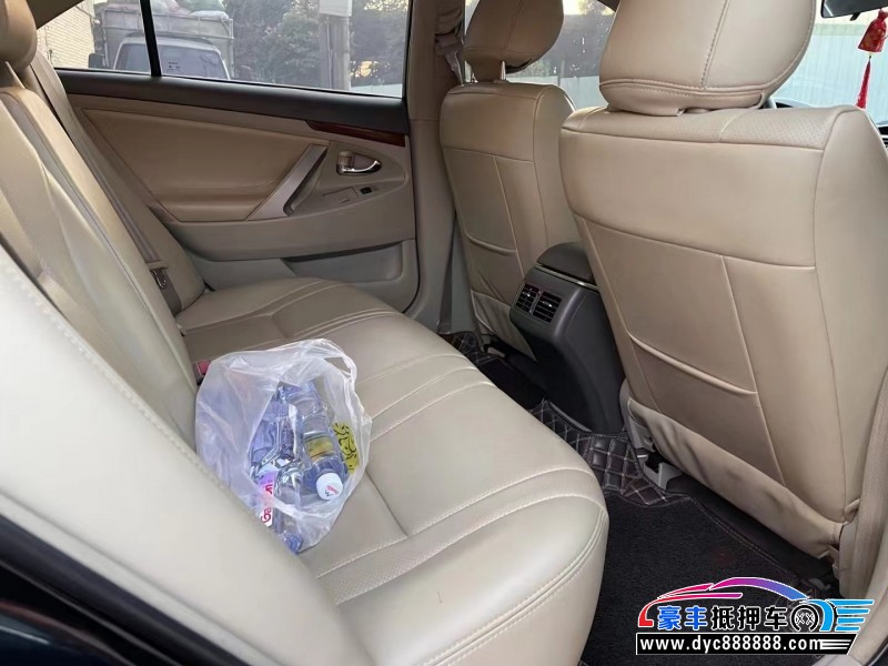 14年丰田凯美瑞轿车抵押车出售