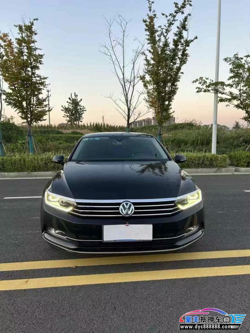 17年大众迈腾轿车抵押车出售