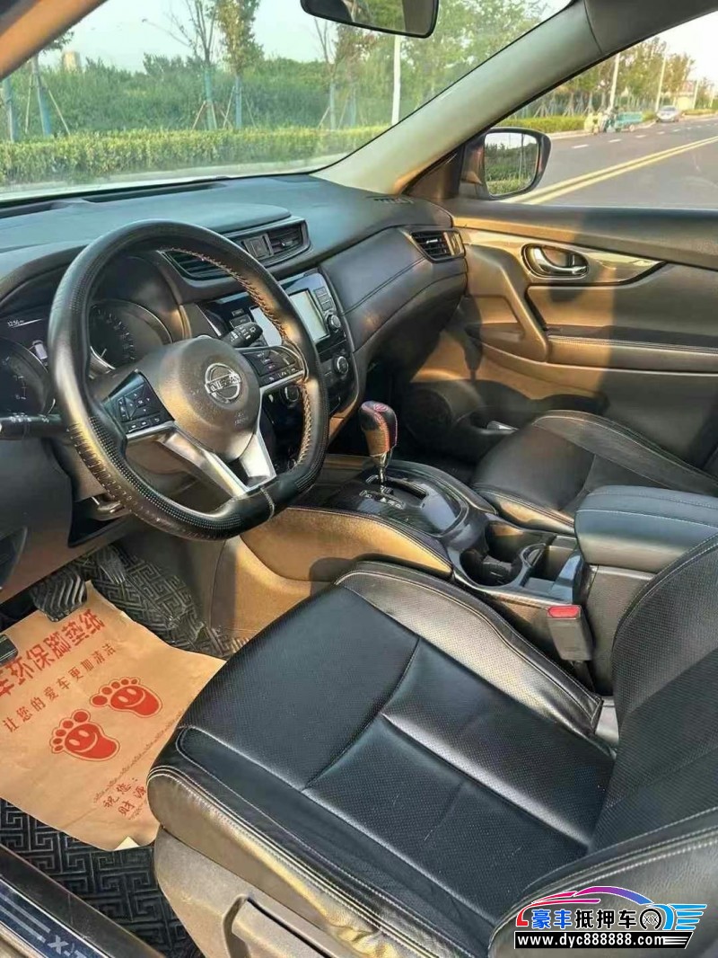 18年日产奇骏轿车抵押车出售