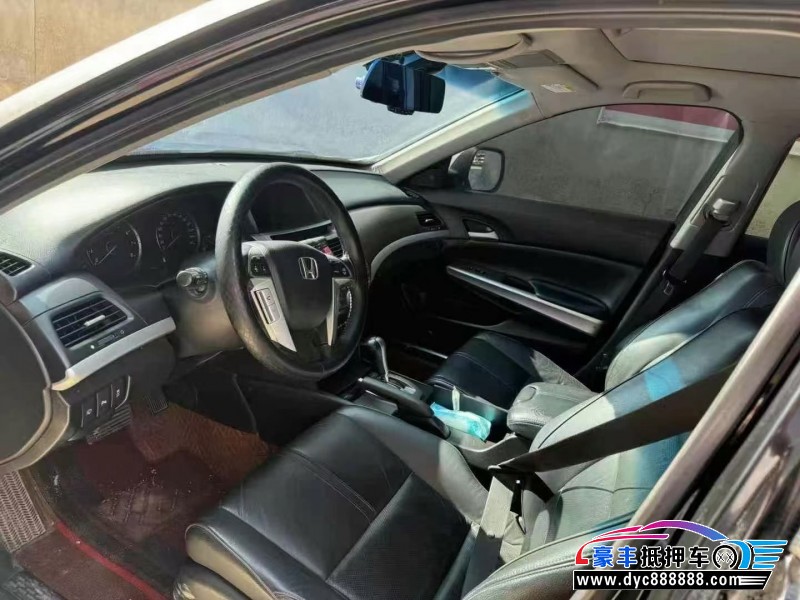 14年本田歌诗图轿车抵押车出售