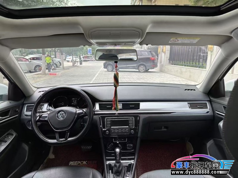 17年大众宝来轿车抵押车出售