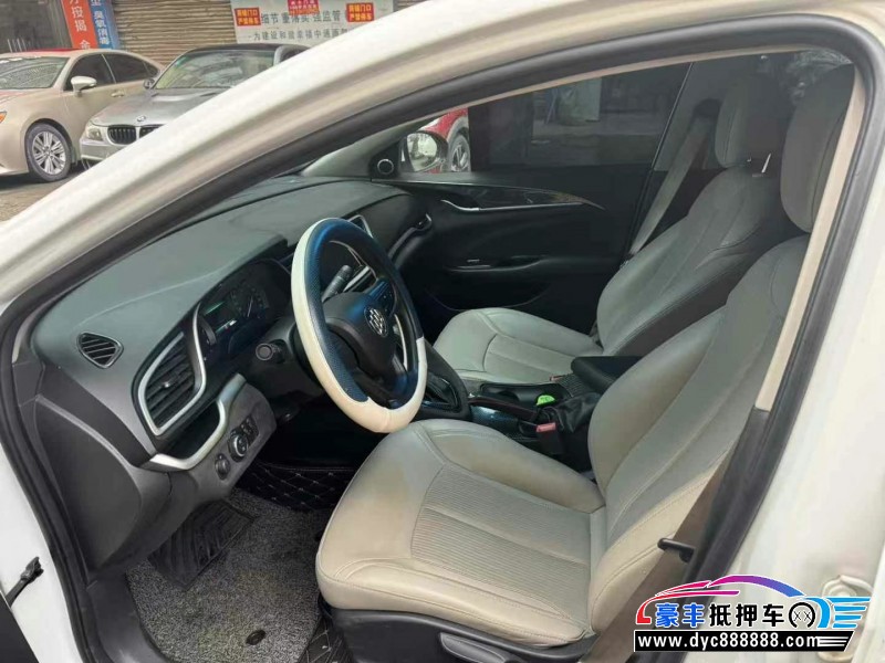 17年别克英朗轿车抵押车出售